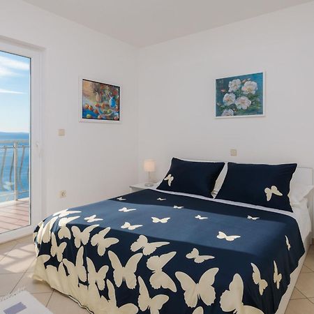 Beach Penthouse Diamond أوميس الغرفة الصورة