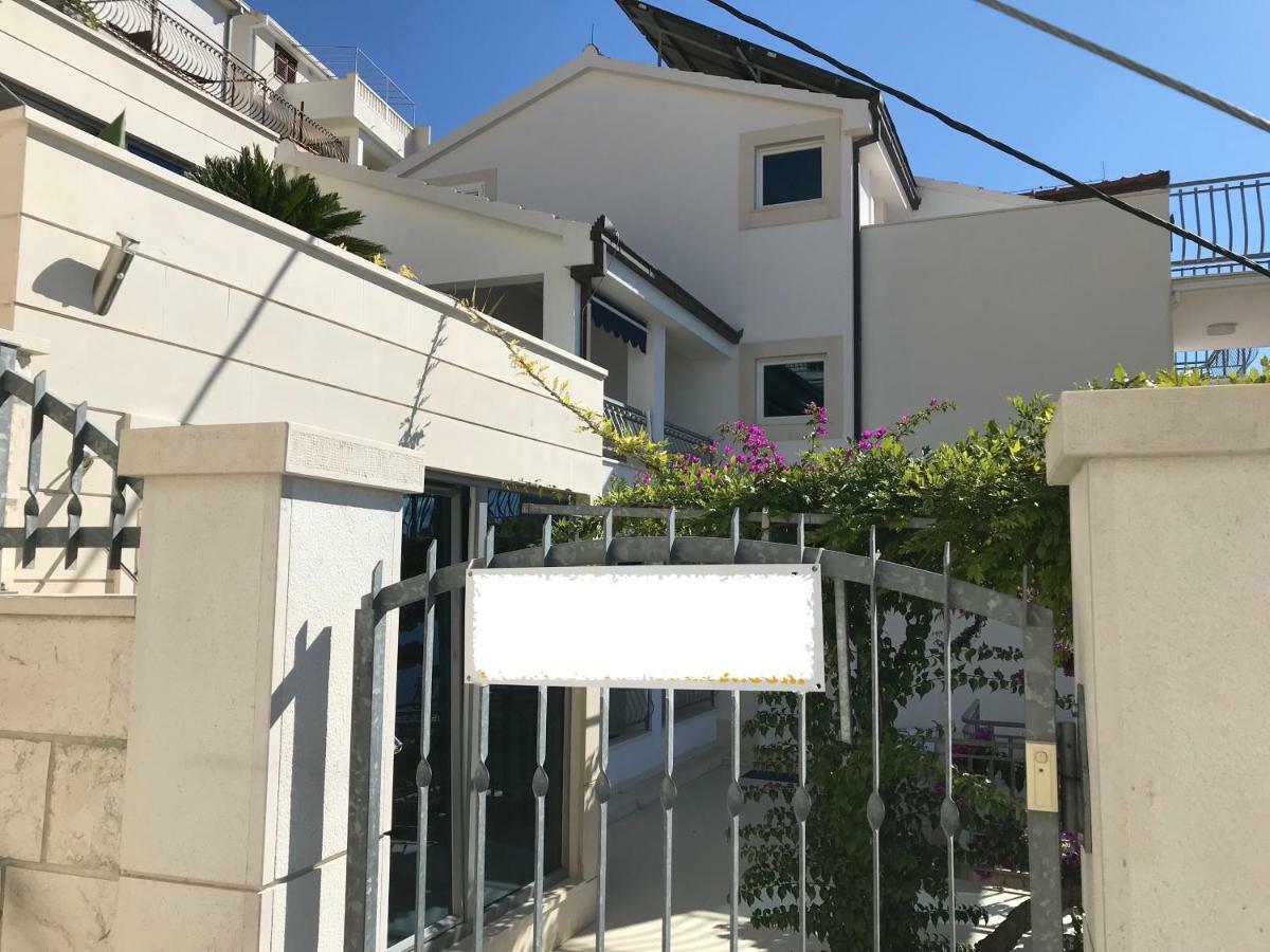 Beach Penthouse Diamond أوميس المظهر الخارجي الصورة