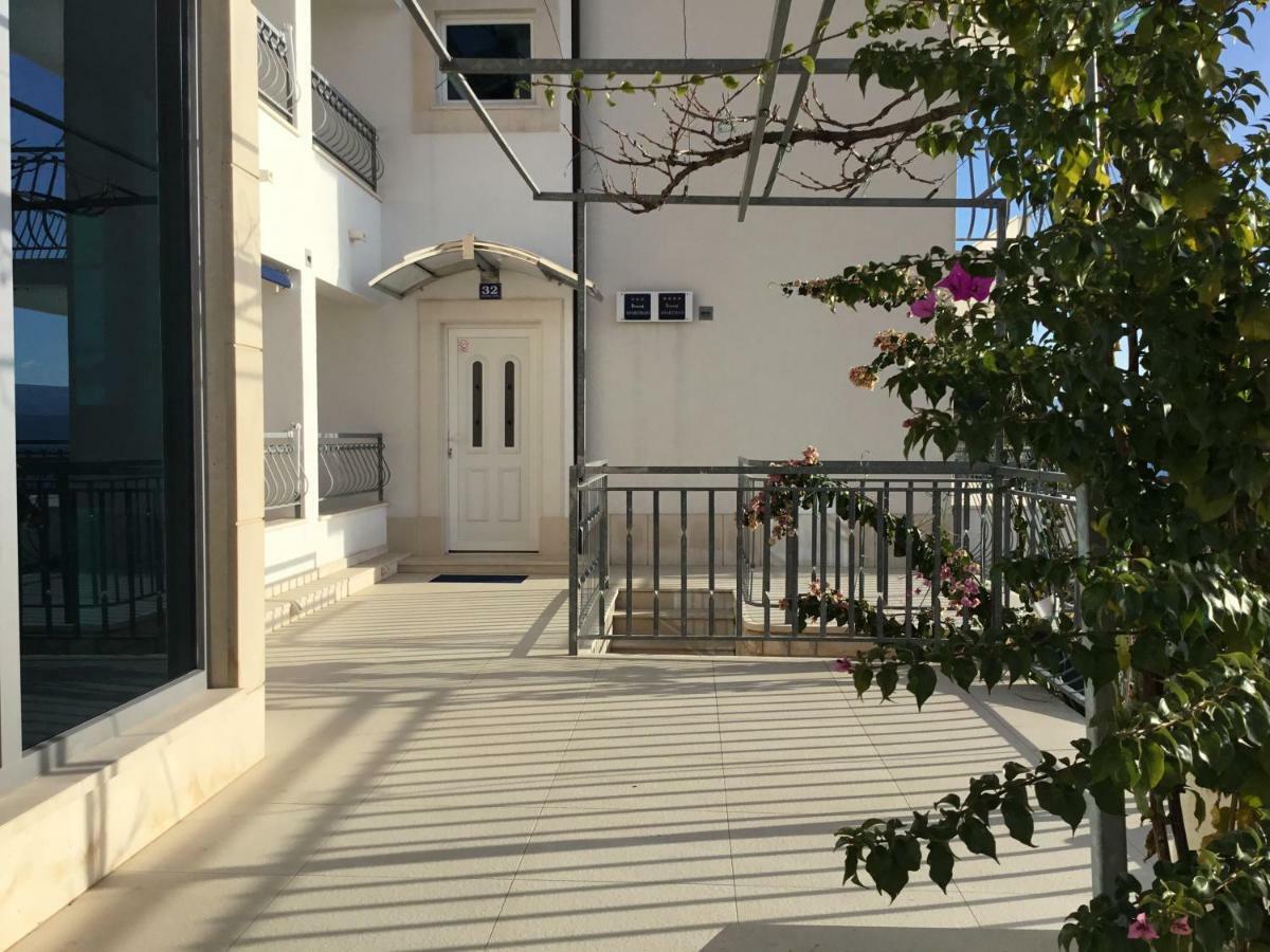 Beach Penthouse Diamond أوميس المظهر الخارجي الصورة